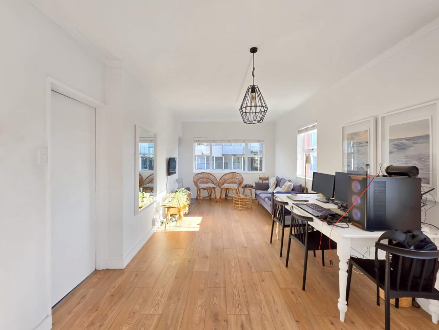 1 Bedroom Property for Sale in Gardens Western Cape